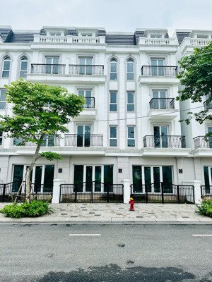 bán lk phượng hoàng đỏ dtich 75m / mt 5m xây 5 tầng giá tốt nhất dự án