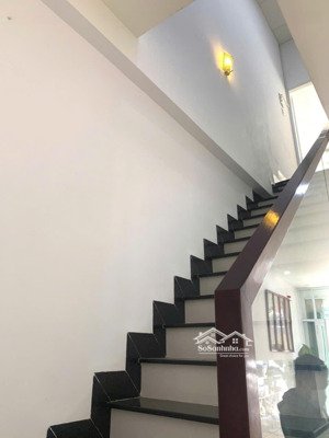 bán nhà mặt phố trung tâm tp nha trang có dòng tiền cao, ổn định.