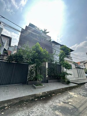 biệt thự sang trọng nguyễn văn hưởng, phường thảo điền, quận 2 ( 10x16m)- giá 50 tỷ