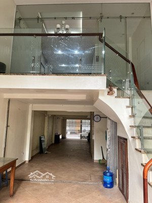 cho thuê nhà kđt mỗ lao 75m x 7 tầng thang máy 35 triệu 