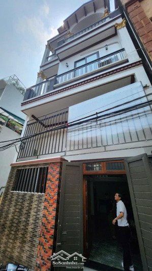 bán nhà thạch bàn dân xây 50m x4.5 tầng ngõ thông ô tô đỗ cửa. 10m ra ô tô tránh. giá nhỉnh 8 tỷ