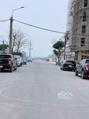 ac mình ở bên nội thành có mảnh đất 44m bìa làng đường rộng oto tránh hơn 6 tỷ xã vĩnh ngọc đa-hn