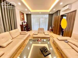 Chính chủ bán nhà Phố cổ Hàng Chỉ giá 30 tỷ, 45mx5 tầng, Full Nội thất.