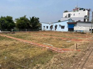 tôi cần bán gấp lô đất 105m2 giá 1tỷ280 đường cây trôm mỹ khánh xã thái mỹ củ chi sổ hồng riêng