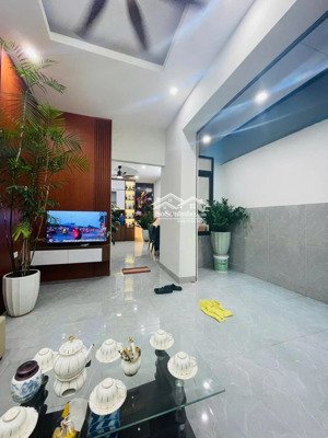 bán nhà trung tâm khâm thiên đống đa - gần phố, nhà mới đẹp ở ngay - dt 42m2 x 4t - chỉ 8.x tỷ