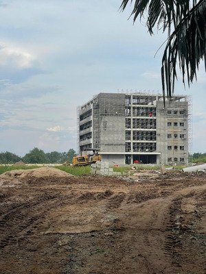 làng đại học - khu dân cư đang phát triển - lô đất 5x20m giá 4,2 tỷ