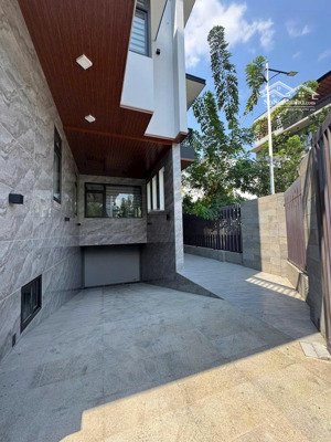 nhà đường bình giã diện tích: 11x22m hầm 4 tầng cho thuê