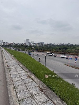 bán đất mặt phố tư đình, kinh doanh đa ngành, 135m2, mặt tiền 7.3m, giá nhỉnh 34 tỷ.