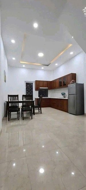 bt cho thuê nguyên căn nhà hà quang 2, nam nha trang