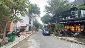 cặp liền kề duy nhất ngay biển phạm văn đồng - sơn trà, giá tốt nhất thị trường.