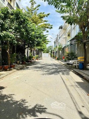 bán lô đất thổ cư đường số 1 phường long trường quận 9 ( cũ )