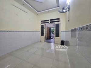 bán mặt tiền kinh doanh sầm uất 50m2 nhà 2 tầng cách nguyễn thị thập 300m nhỉnh 9tỷ khu vực hiếm