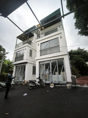 hàng hiếm f0 nhỉnh 4 tỷ nhà 4 tầng cự khối long biên gần aeon mall sang phố rất tiện lợi nhà đẹp