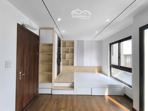 ô tô 4 chỗ đỗ cửa- ngõ thông 20m ra ô tô tránh đỗ- nhà mới 7 tầng thang máy-tt cổ linh, long biên