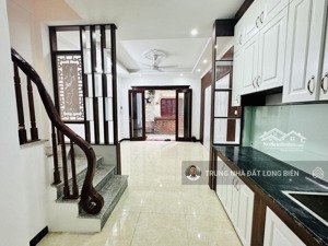 hàng hiếm hơn 5 tỷ thạch bàn ngay công viên hồ 30ha full nội thất gần aeon mall long biên