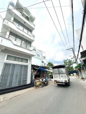 hẻm xe hơi 1/ tân hoà đông, giáp quận 6, tân phú, 6x18m vuông, sẵn dòng tiền 15tr/th, giữ tiền đỉnh