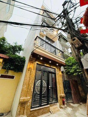 bán chvd cạnh đh mỏ địa chất, hv tài chính, giá nhỉnh 12tỷ. dt 50m2, 7 tầng thang máy, 15 phòng kk