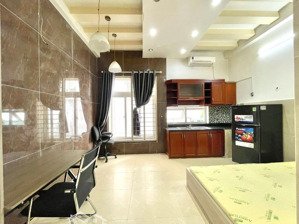 cần cho thuê phòng 4tr5, full nội thất ở tạ quang bửu q8