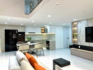 bán gấp căn hộ sky garden phú mỹ hưng