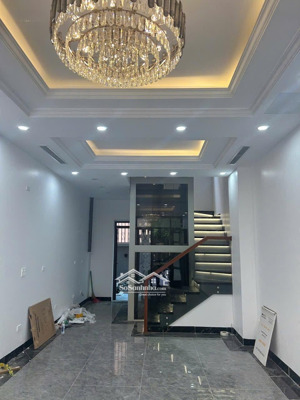 nhà liền kề 52m2 hoàn thiện mới 5 tầng có thang máy, sẵn sổ