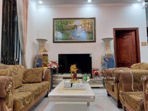 biệt thự 2 mặt tiền đường rộng 13m ở trung tâm kđt mới hà quang 2 - giá bán: 16,8 tỷ.