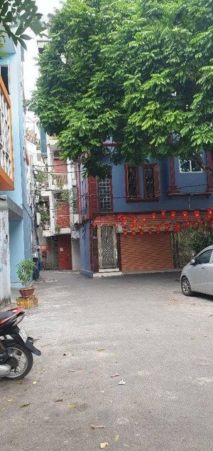 bán nhà dân xây 4 tầng phố gia thuỵ - long biên, ô tô vào nhà, khung cột chắc chắn, ở ngay