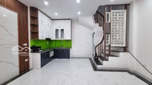 nhà giáp bát, hoàng mai. lô góc, cách ô tô 10m. dt: 35m2, giá: 8,35 tỷ.