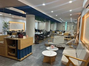 cho thuê nhà mặt phố liễu giai, dt 150m, thông sàn, vỉa hè rộng, có bán hầm để xe.