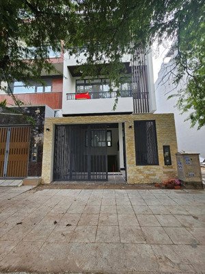 mặt bằng kết hợp kinh doanh và ở liền kề trung tâm global city