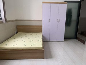 còn 1 phòng ở cao cấp: giá ưu đãi 3,5tr, gồm nội thất, sát ngay khu vạn phúc