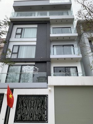 cho thuê nhà nguyễn xiển 100m2 x 5 tầng thông sàn thang máy
