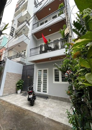 cần tiền bán gấp nhà full nội thất ngay bến thành q1 - dt 6x18.5m - 5 tầng - 5pn - giá 25 tỷ