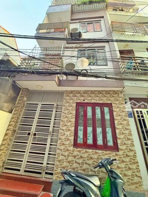 cho thuê nguyên căn nhà ngọc thụy bồ đề giá tốt gần chợ ngọc thụy đường hồng tiến kéo dài