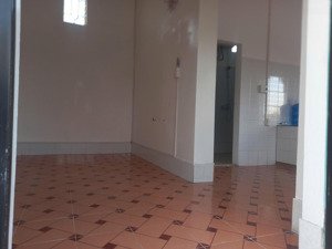 nhà đất 201m2 đất xây dựng tại khu 4 tuần châu. hiện đã có nhà mái bằng xây kiên cố