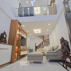 nhà đẹp full nội thất - ô tô đỗ cửa - trung tâm việt hưng, long biên, hà nội - 31m2 6.48 tỷ