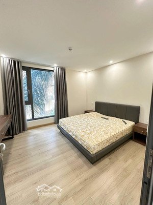 cần tiền bán rẻ toà chdv tại cầu giấy, 150m2*6t, mt 6m, 32 phòng kk, ngõ ô tô, dòng tiền 7%/năm!