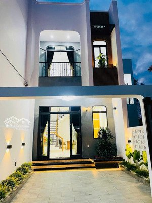 chính chủ cần bán gấp nhà riêng giá rẻ 2 tầng , 3pn, 2wc thủy xuân ,huế -125 m2 chỉ với 3 tỷ 390