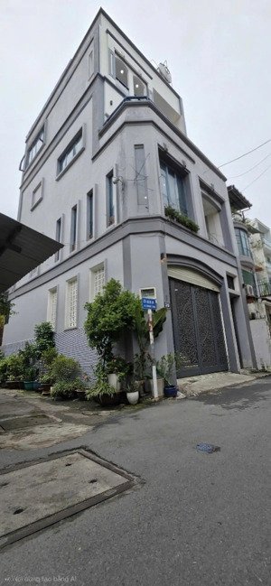 siêu phẩm! mt trần hữu trang phú nhuận - biệt thự 5tầng (6x12) hầm thang máy giá chỉ 18,3tỷ tl