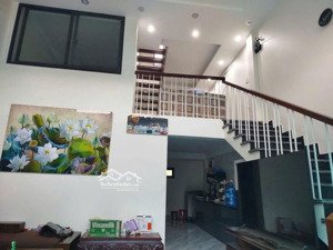 bán nhà 2,5 tầng hà lầm , dân xây chắc chắn 