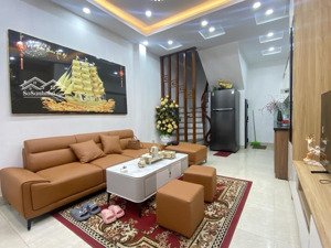 nhà đẹp dân xây, đối diện aeon long biên, ô tô đỗ cổng, 30m2, 7.18 tỷ