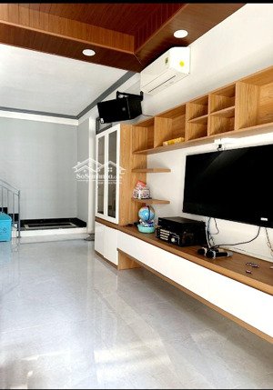 bán nhà biệt thự sân vườn giáp phú mỹ hưng, quận 7, 187m2