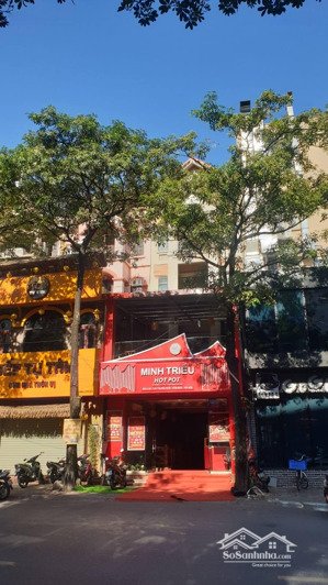 căn mp tuyệt đẹp tại trung hòa. 90m2, 5t, mt 5m. hàng xóm toàn là bank. kd và đầu tư thượng hạng