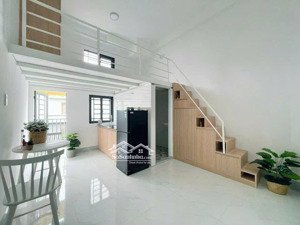 phòng trọ mới xây giá tốt ngay hoàng hoa thám_ban công_đầy đủ tiện nghi_gần etown cộng hoà