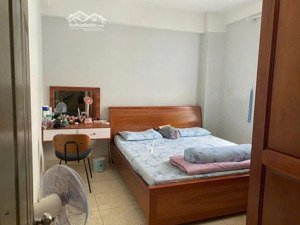 cho thuê chung cư tôn thất thuyết-căn 2pn, 1wc, đầy đủ nội thất-giá 10,5 triệu/tháng