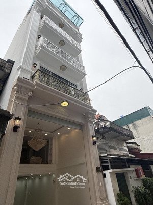 trần đại nghĩa 70m2
nhà mới - 5 tầng - thang máy - lô góc 3 mặt thoáng - gara ô tô - kinh doanh