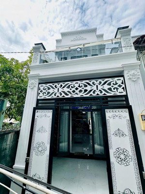 nhà mới xây xong full nt hẻm 458 huỳnh tấn phát - cách xe hơi chỉ vài bước chân