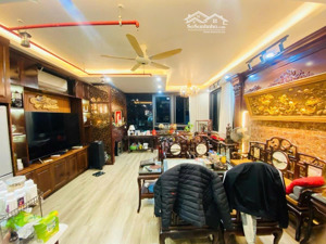 siêu phẩm võ thị sáu, 60m2, 5 tầng, chỉ 12 tỷ, thang máy, vài bước ra ô tô