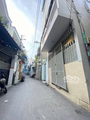 chỉ 3 tỷ nhỉnh hẻm xe hơi tân bình, bảy hiền, 3 tầng. dt 24m2