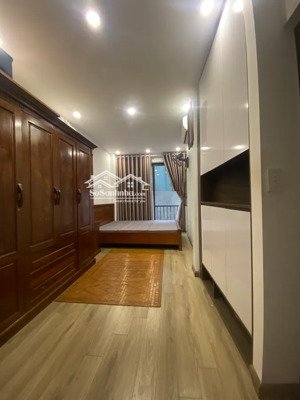 bán nhà diện tích 48m- mặt tiền 3.2m vị trí vip thụy khuê ngõ thông ra hồ tây ô tô đỗ cửa