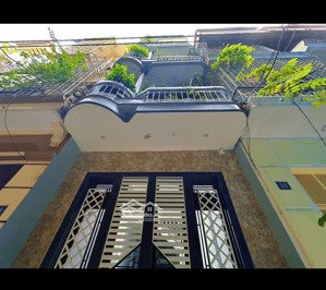 kim đồng - oto lùi cửa - ngõ thông tứ tung cách hồ đúng 50m - thang máy